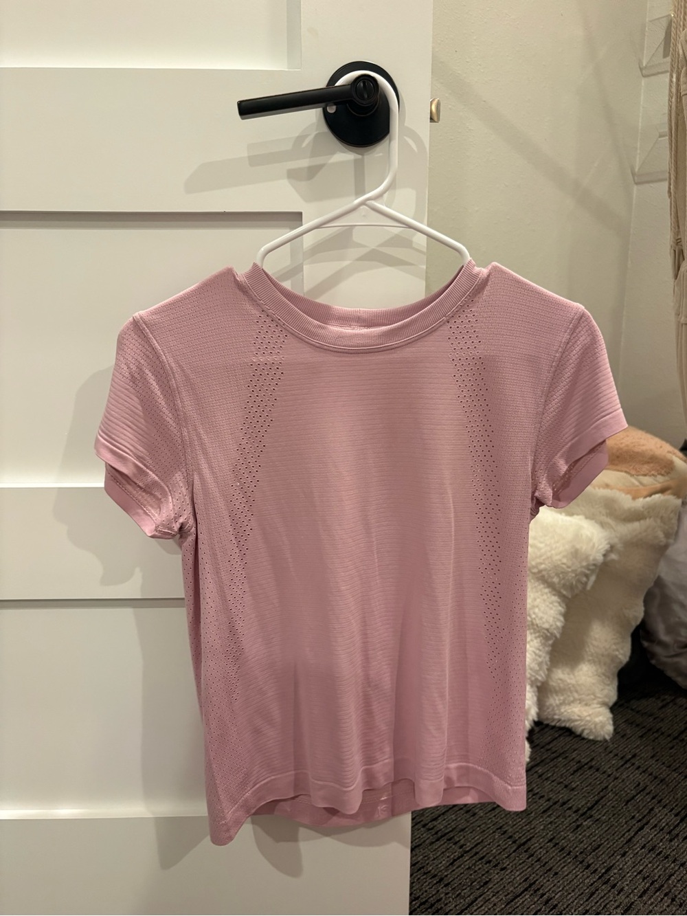 Women's Pink Short Sleeve Seamless Performance Top